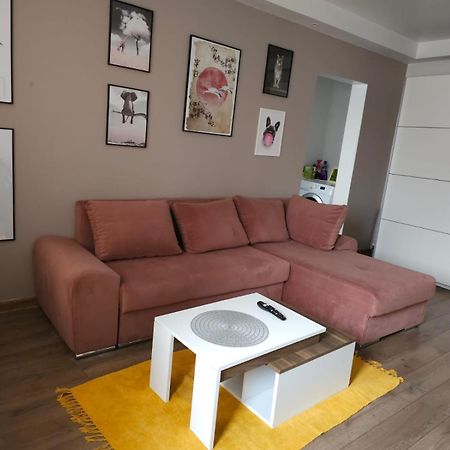 Apartament Near The Park Two Rooms บูคาเรสต์ ภายนอก รูปภาพ