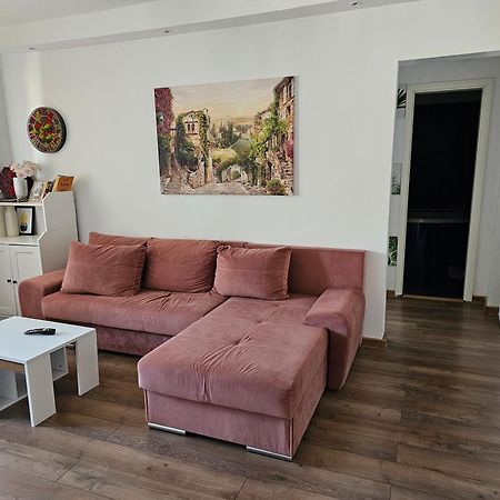Apartament Near The Park Two Rooms บูคาเรสต์ ภายนอก รูปภาพ