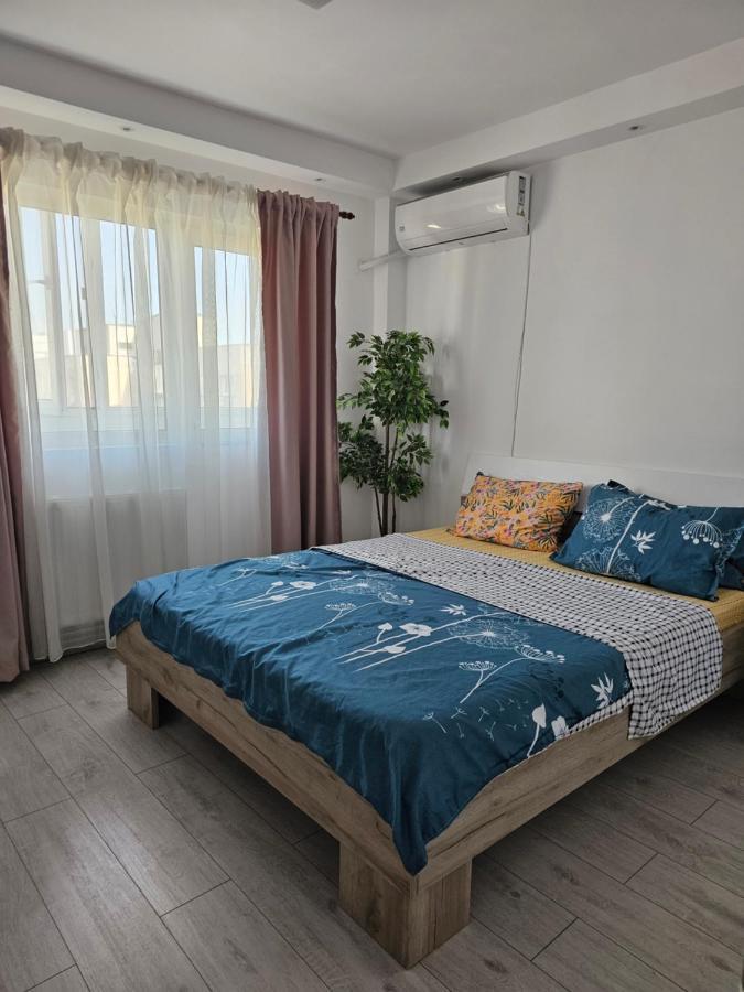 Apartament Near The Park Two Rooms บูคาเรสต์ ภายนอก รูปภาพ