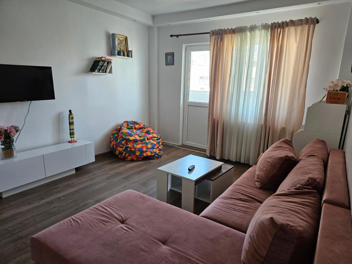 Apartament Near The Park Two Rooms บูคาเรสต์ ภายนอก รูปภาพ