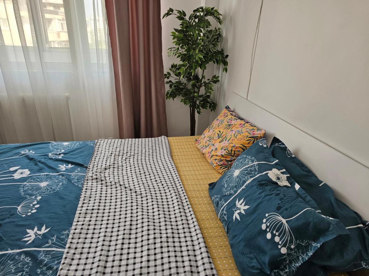 Apartament Near The Park Two Rooms บูคาเรสต์ ภายนอก รูปภาพ