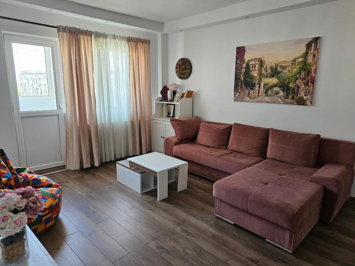 Apartament Near The Park Two Rooms บูคาเรสต์ ภายนอก รูปภาพ