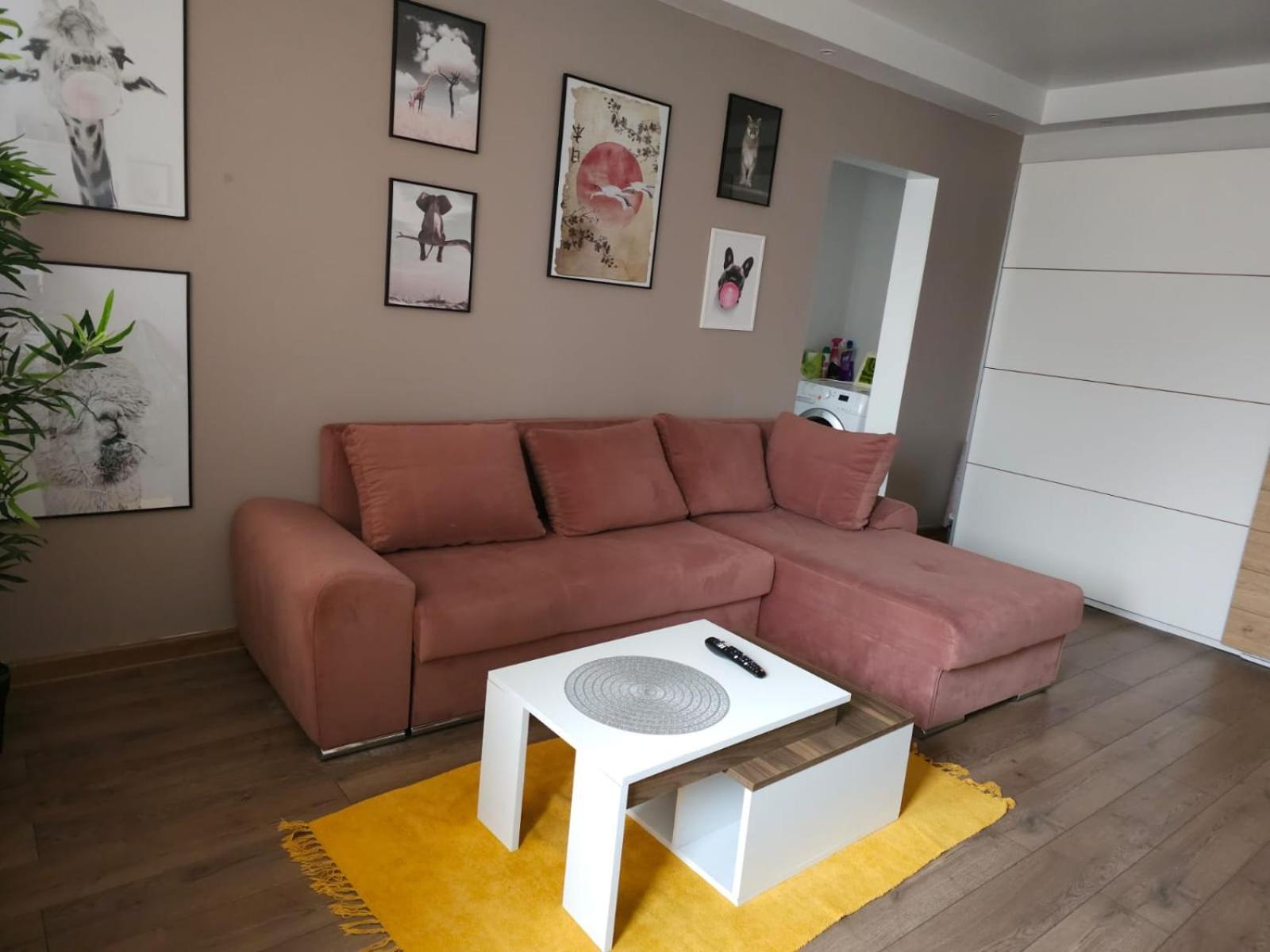 Apartament Near The Park Two Rooms บูคาเรสต์ ภายนอก รูปภาพ