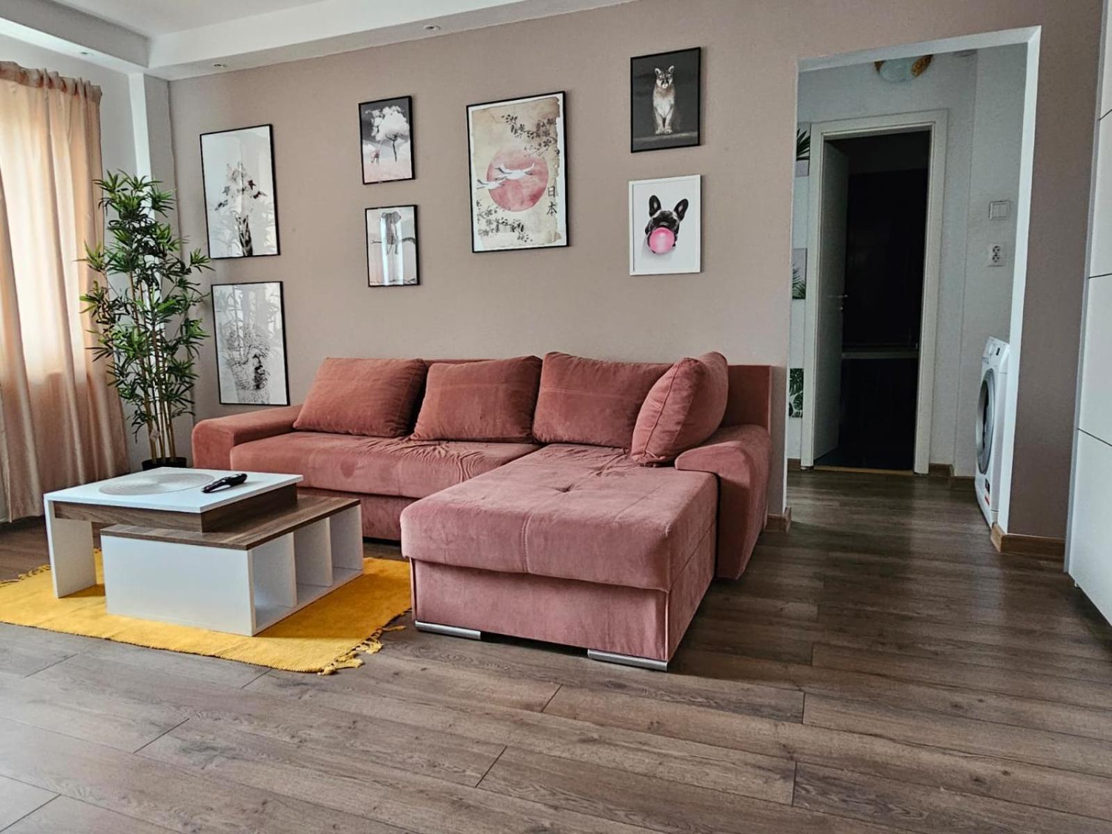 Apartament Near The Park Two Rooms บูคาเรสต์ ภายนอก รูปภาพ