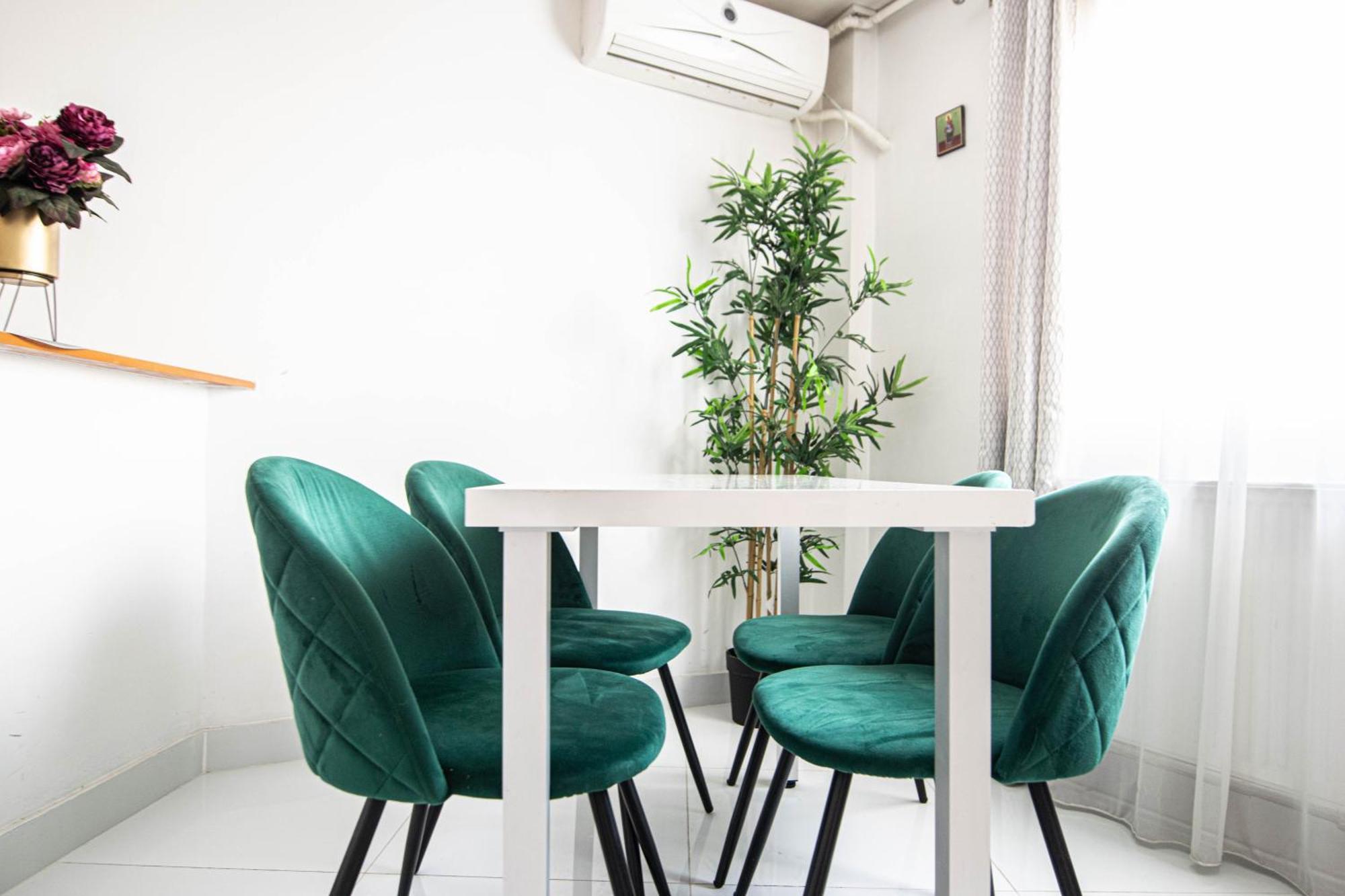 Apartament Near The Park Two Rooms บูคาเรสต์ ภายนอก รูปภาพ