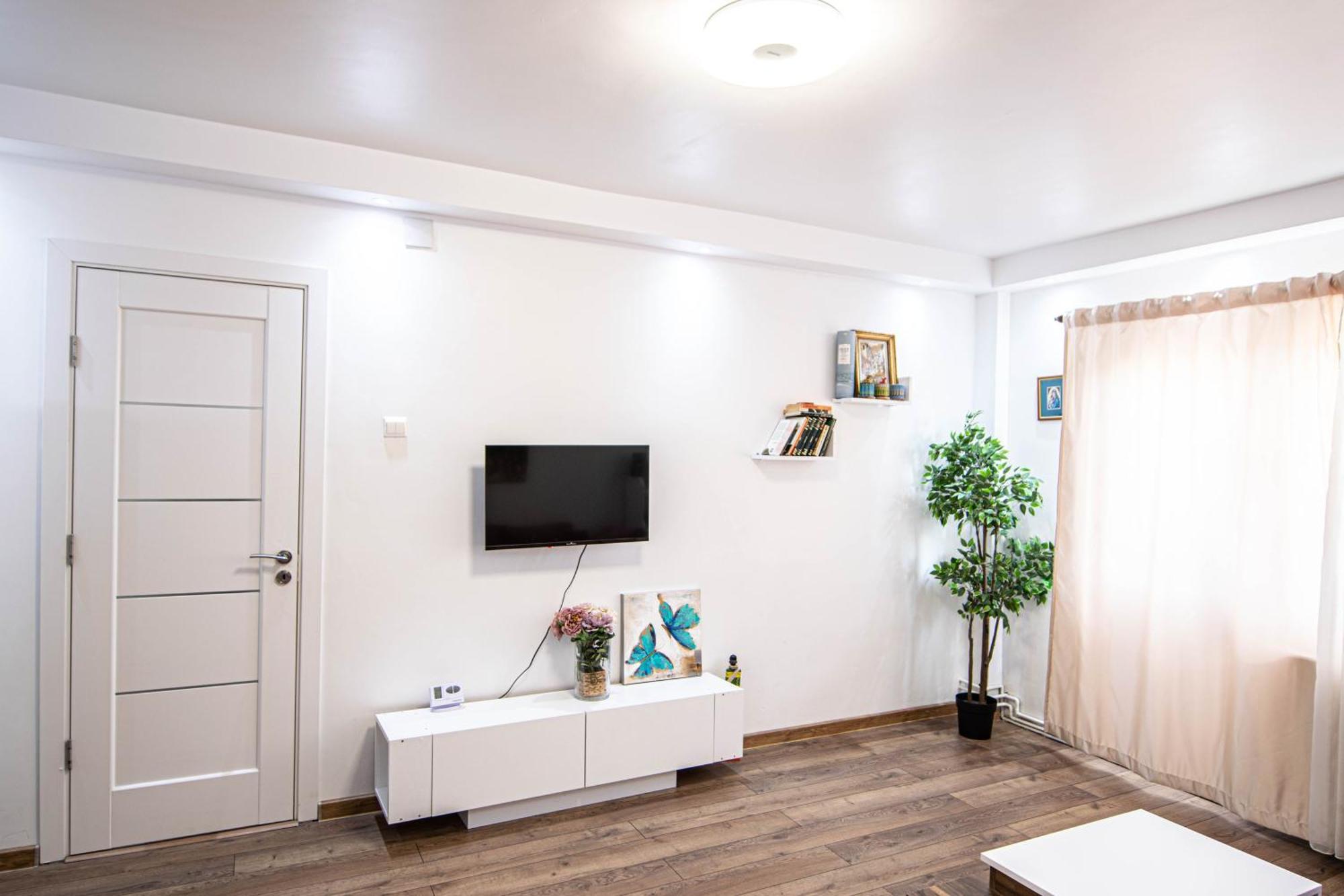 Apartament Near The Park Two Rooms บูคาเรสต์ ภายนอก รูปภาพ