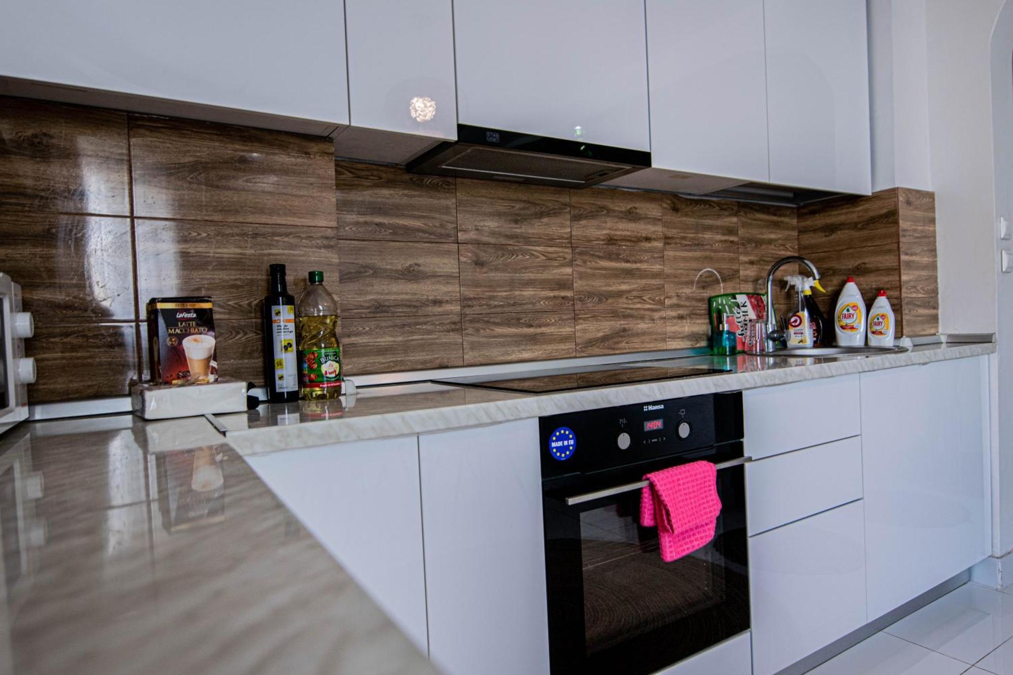 Apartament Near The Park Two Rooms บูคาเรสต์ ภายนอก รูปภาพ