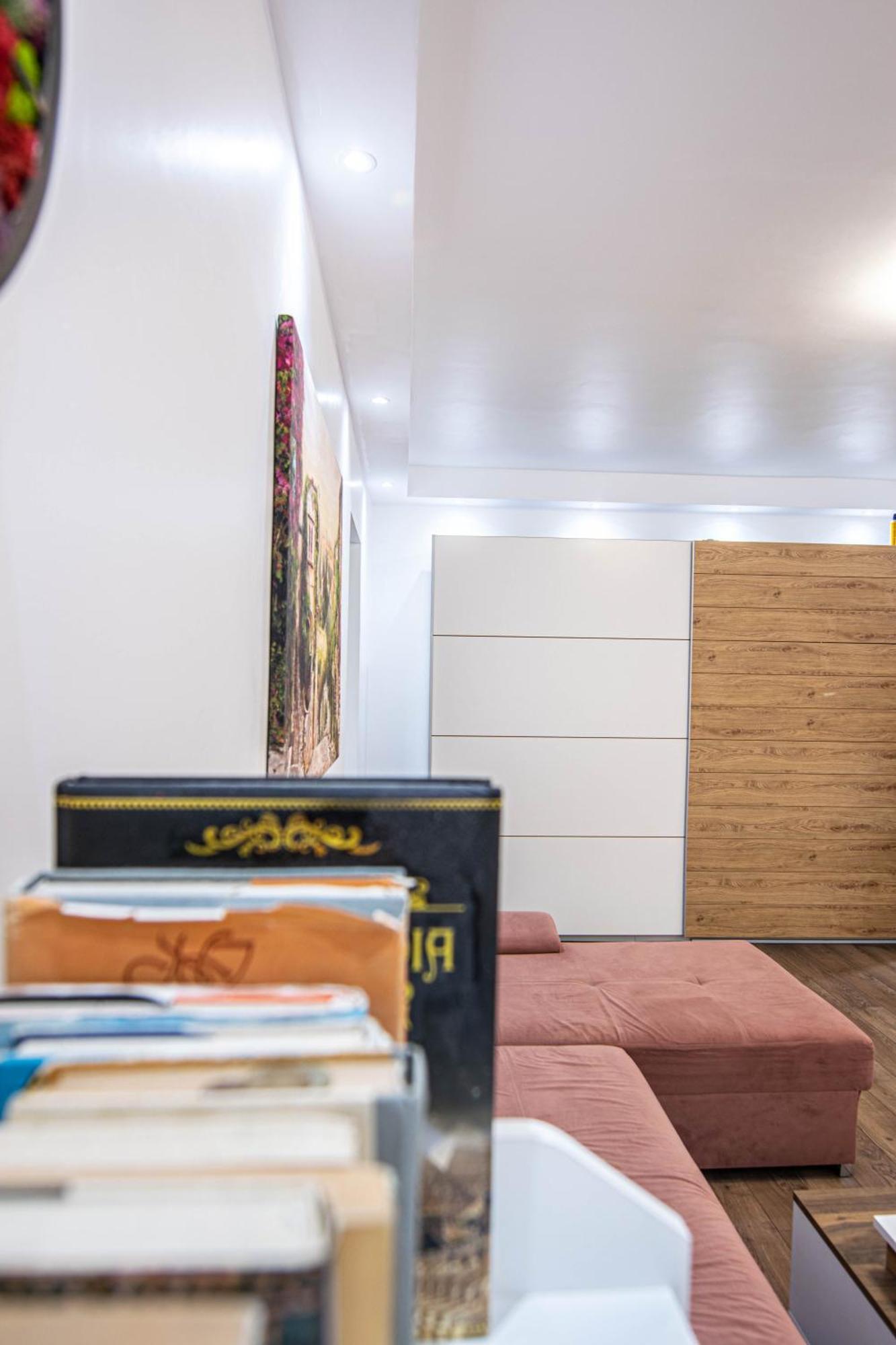 Apartament Near The Park Two Rooms บูคาเรสต์ ภายนอก รูปภาพ
