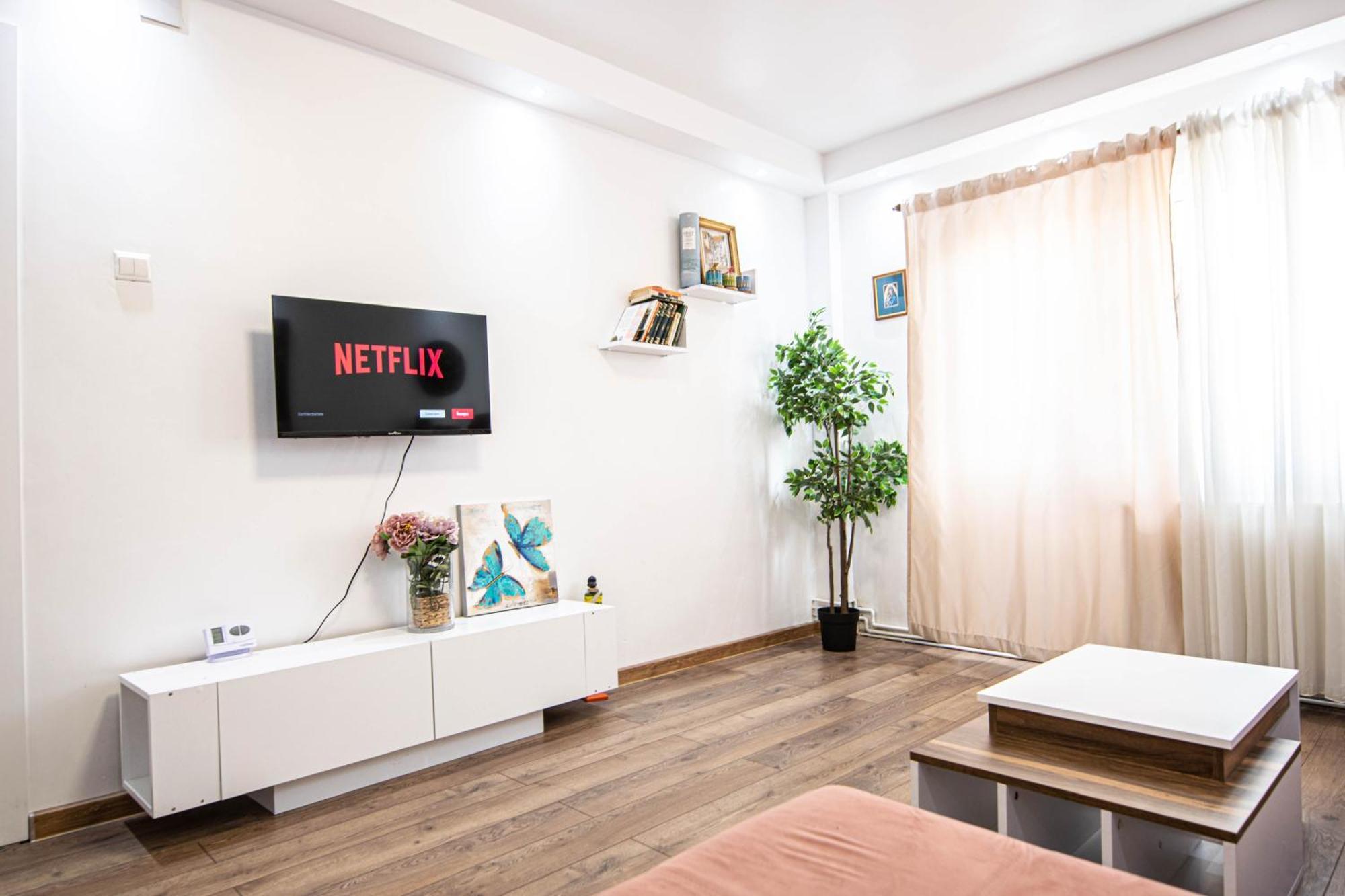 Apartament Near The Park Two Rooms บูคาเรสต์ ภายนอก รูปภาพ