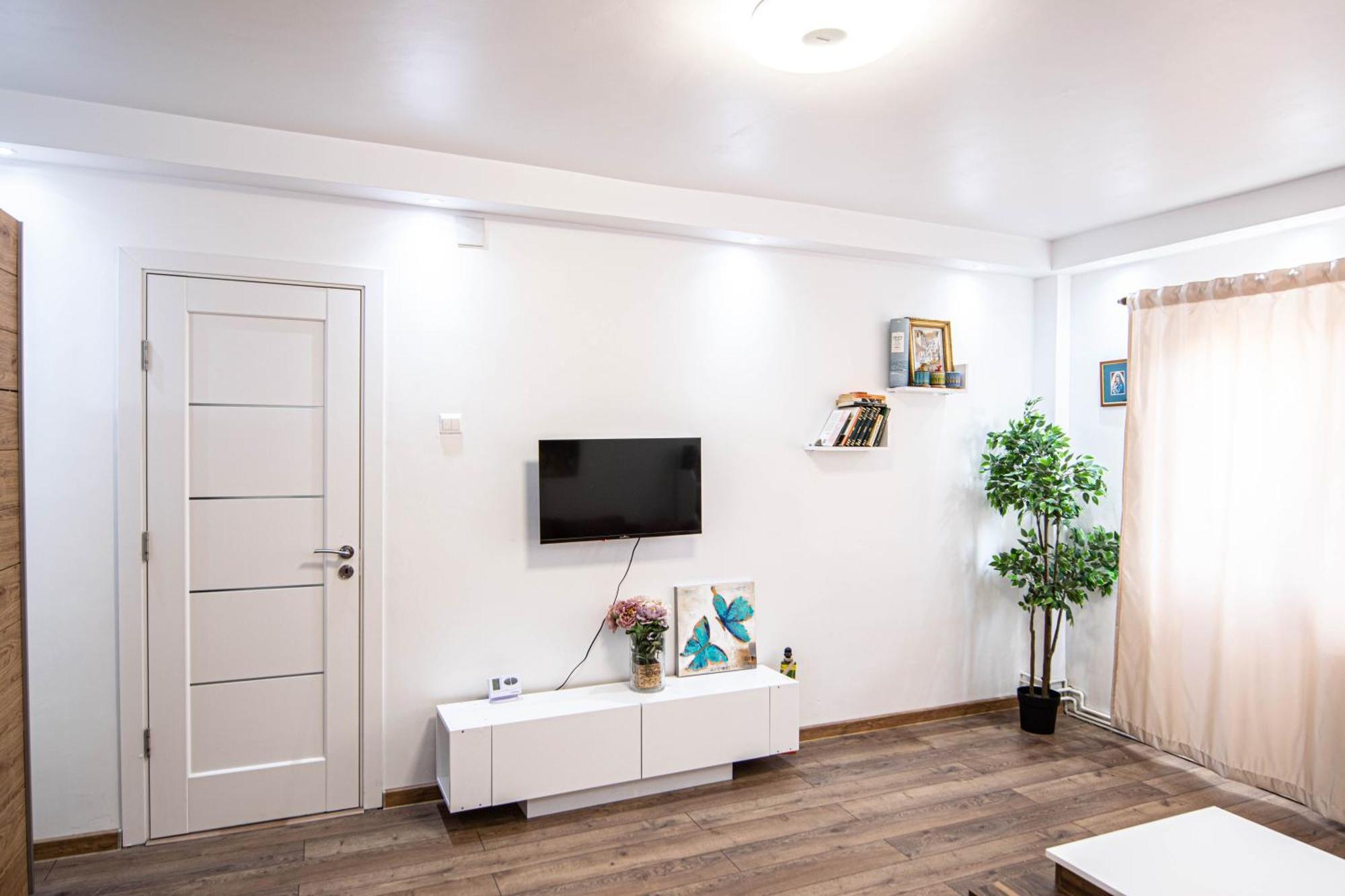 Apartament Near The Park Two Rooms บูคาเรสต์ ภายนอก รูปภาพ