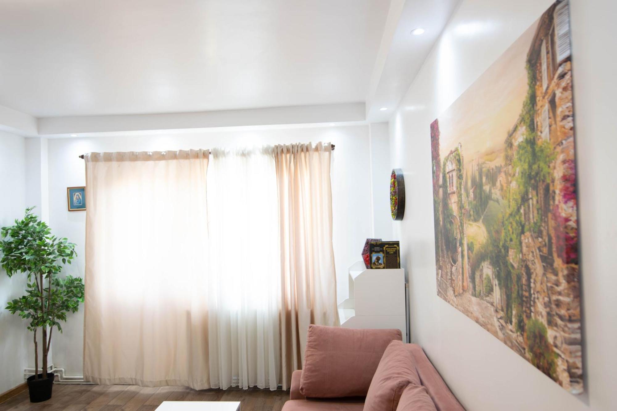 Apartament Near The Park Two Rooms บูคาเรสต์ ภายนอก รูปภาพ